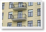 ЖК «Две Эпохи». Ограждения балконов (сталь, краска). Ограждения лестниц (полированная нержавеющая сталь)